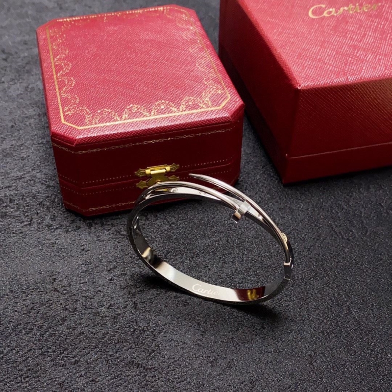 Ca*t1er bracelets